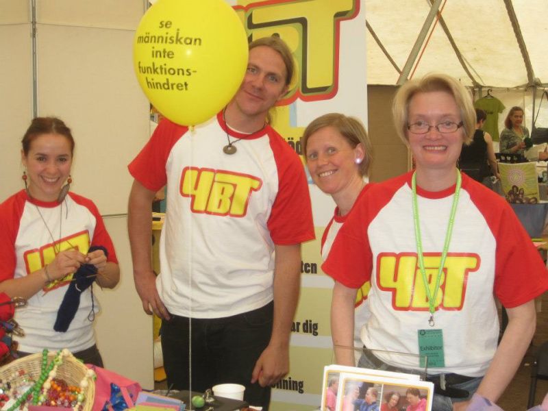 4BT t-skjortor VÃ¤rlden I byn