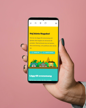 Samsung Galaxy S22 in the hand of a woman web page nagubor.fi