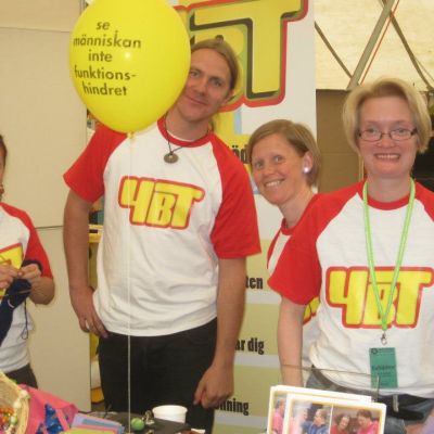 4BT t-skjortor Världen i byn